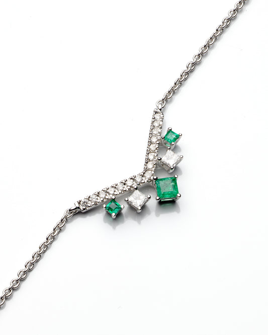 0.22Ctw Diamond 0.19Ctw Emerald 14K White Gold Necklace 18In 2.3Dwt