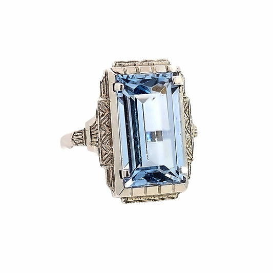 10K WG Lds Fashion Ring W Rect Light Blue Stone Sz 8 1.8Dwt
