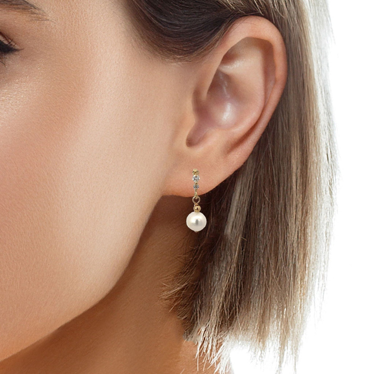 Women's Pearl Earrings