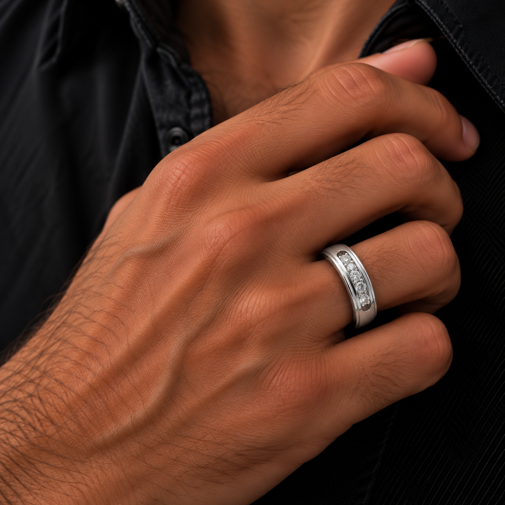 10K White Gold Men's Round Diamond Wedding Band – 0.15 CTW, Size 10