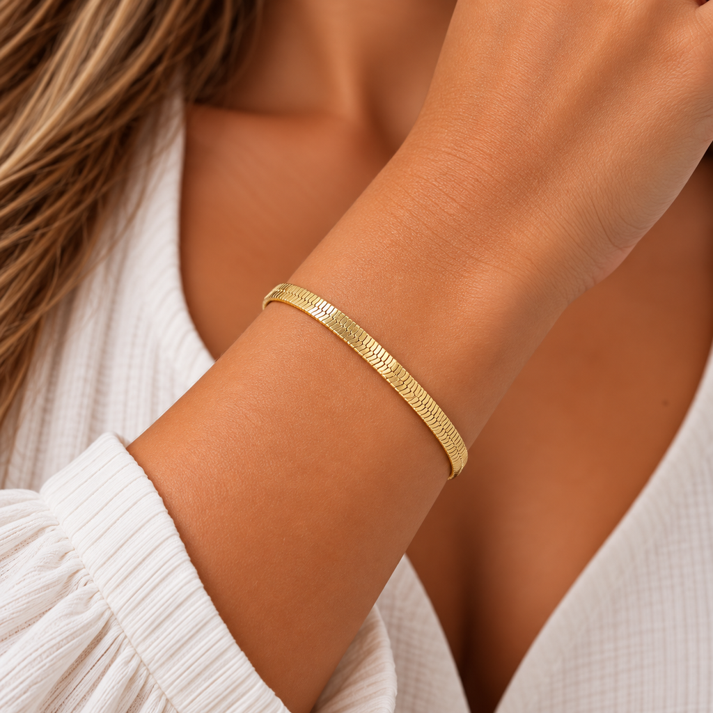 10K Yellow Gold Flat Snake Chain Bracelet – 7 Inches