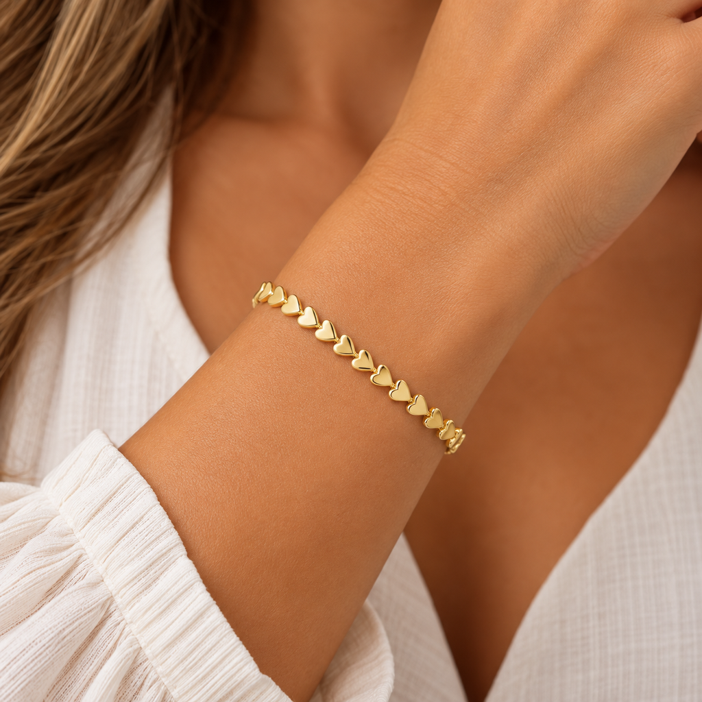 10K Yellow Gold Heart Link Bracelet – 7 Inches