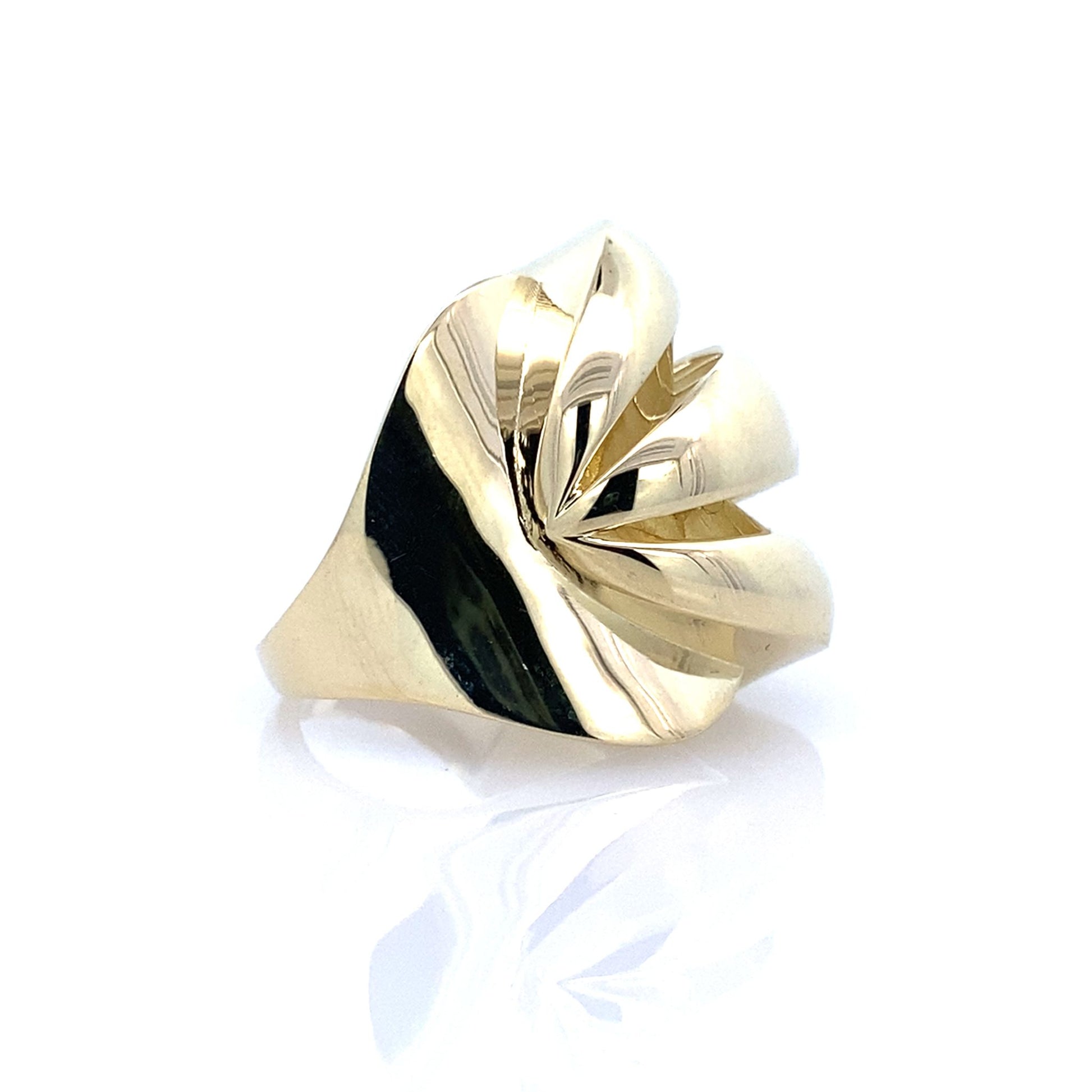 14K Yellow Gold Ladies Fashion Ring Size 6