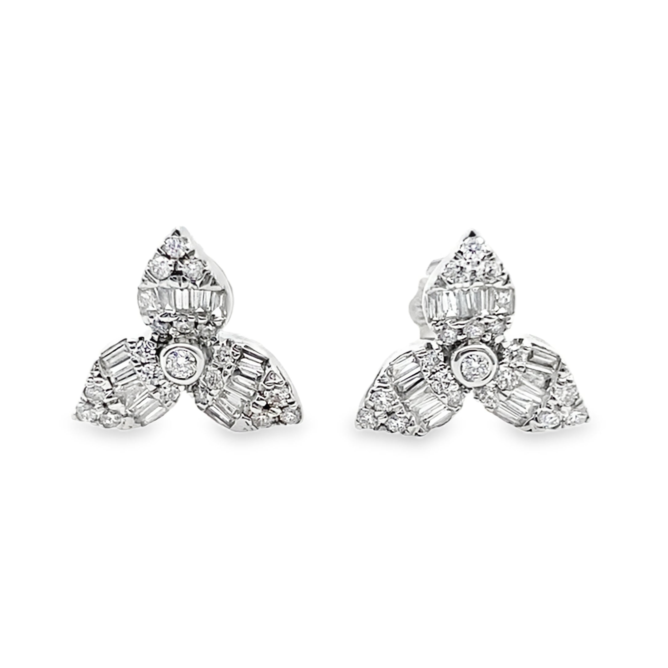 0.30Ct 18K White Gold Rd/Bgt Diamond Earring 1.0Dwt