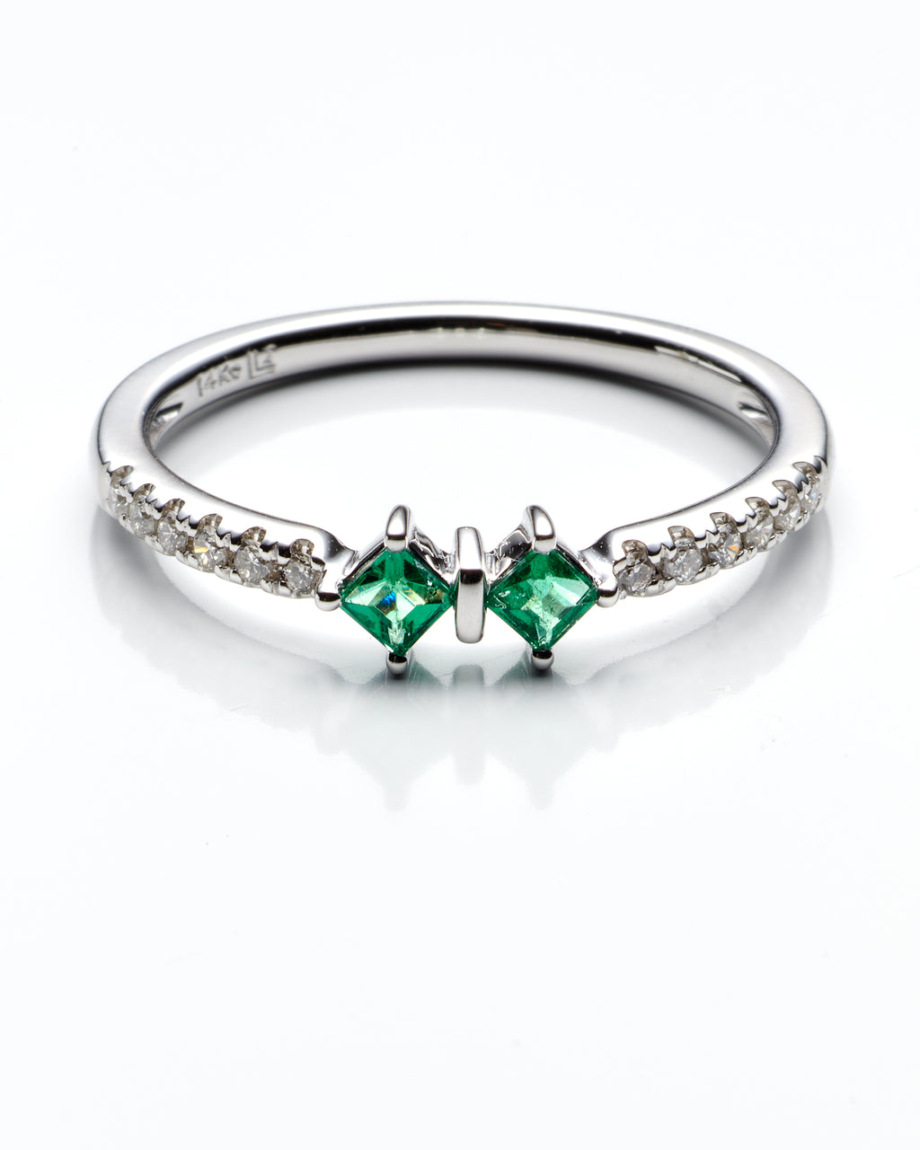 0.11Ctw Diamond 0.17Ctw Emerald 14K White Gold Ring Size 7 1.2Dwt