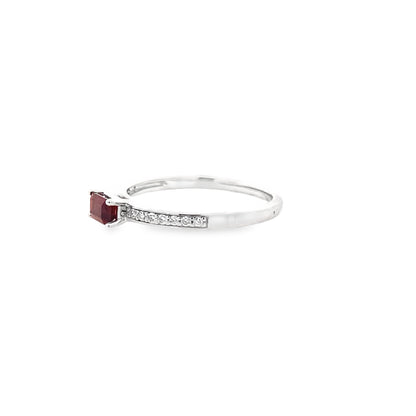 0.36 Gagt/ 0.10 Ctw Dird 14K White Gold Garnet & Dia Ring Size 7 1.6Dwt