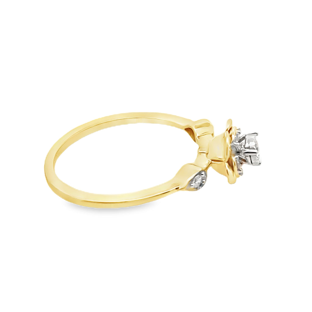 0.15Ctw 10K Yellow Gold Diamond Flower Ring Size 7 1.1Dwt