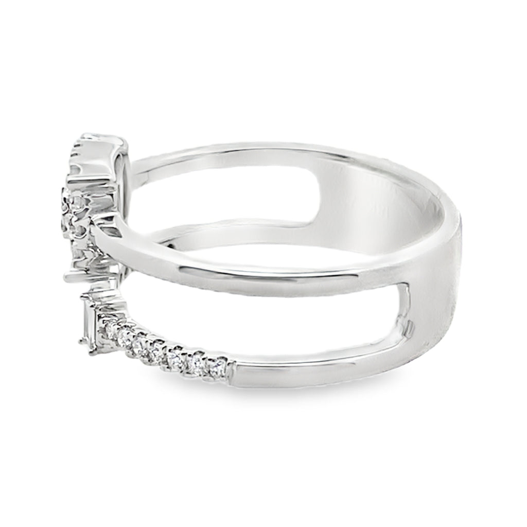 0.30Ct18kt White Gold Rd/Bgt Diamond  Ladies Double Ring Size 6.5 3.1Dwt