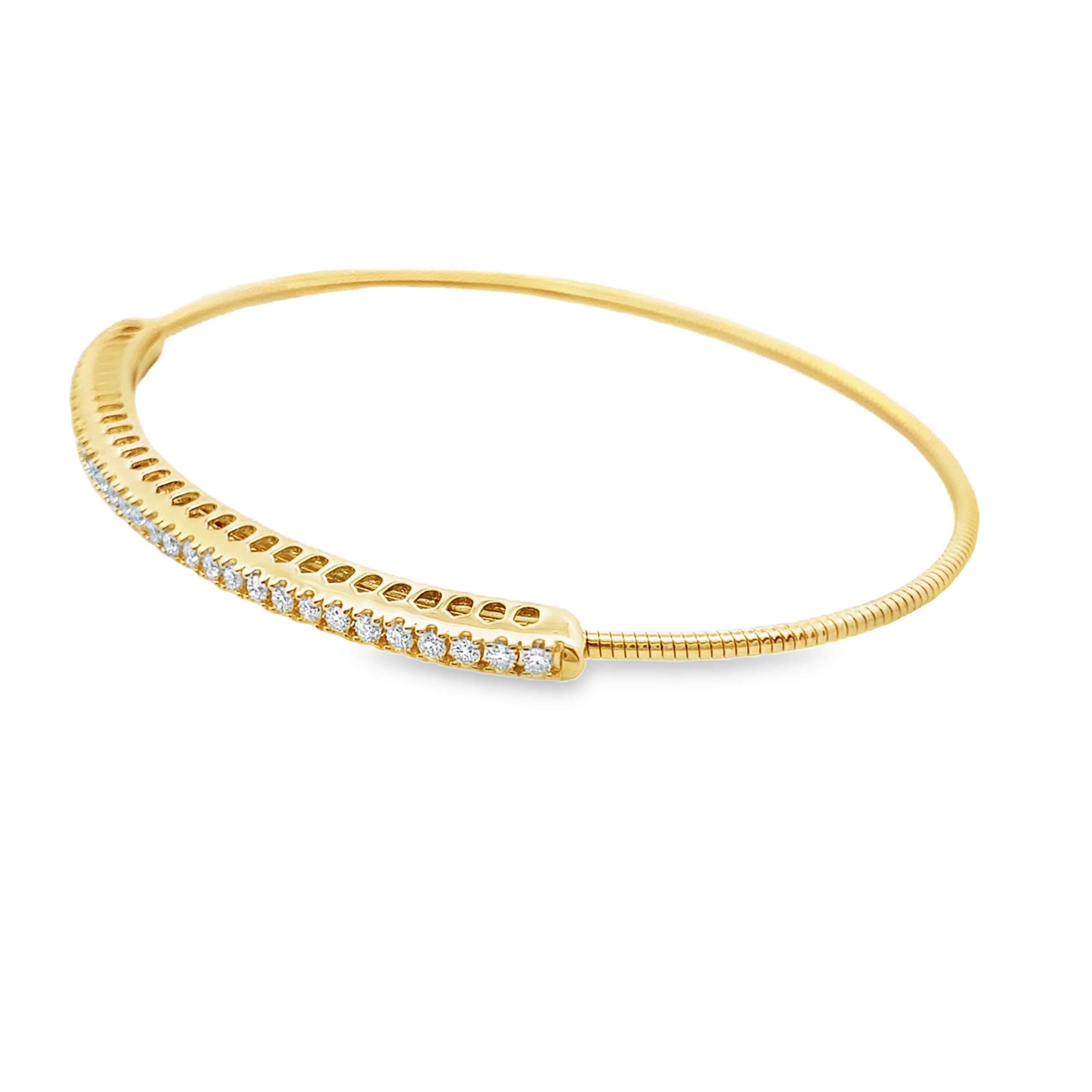 0.50 Ctw 14K Yellow Gold Diamond Bangle Bracelet 3.9Dwt