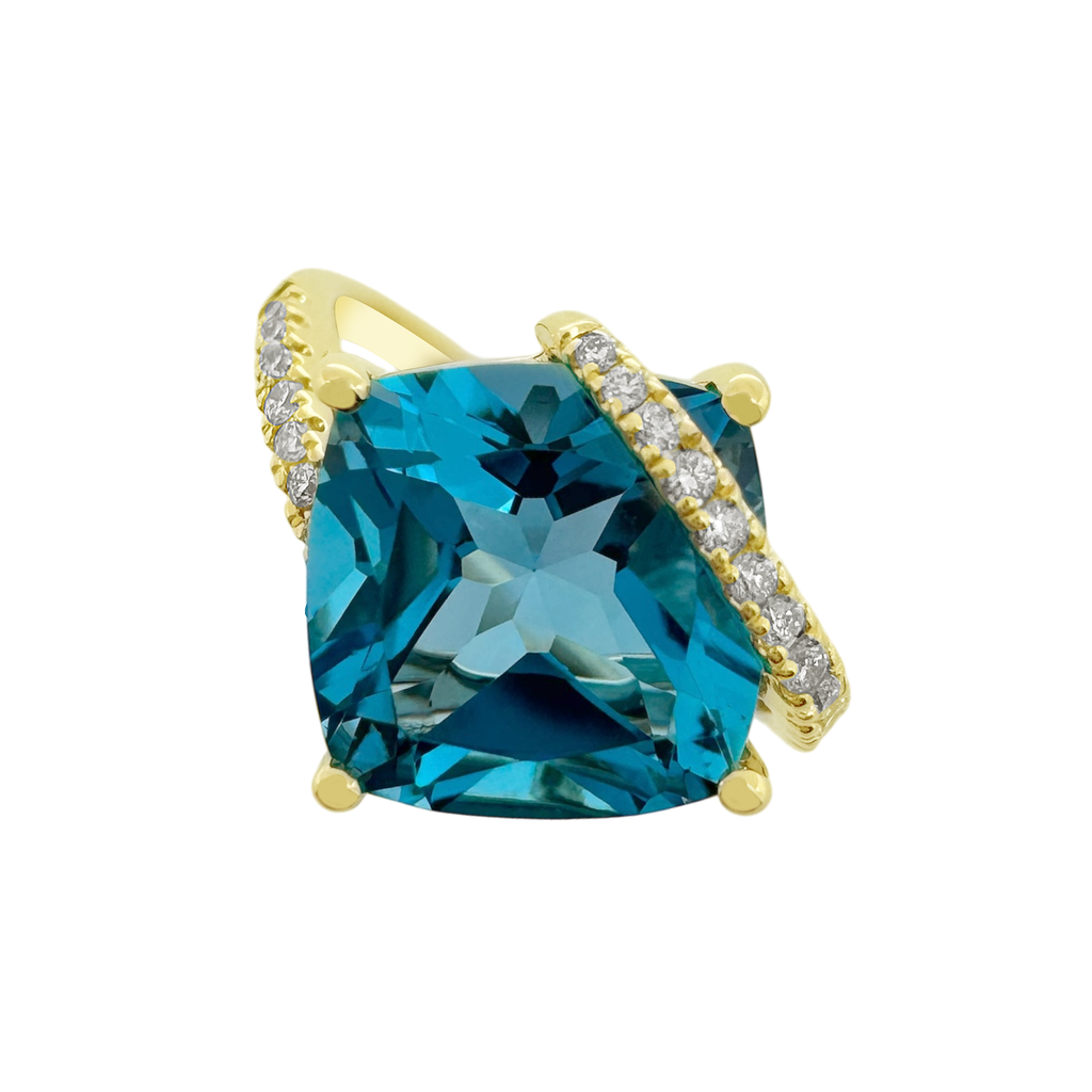 0.21Ctw Diamond & 5.69Ctw Blue Topaz 14K Yellow Gold Ring Size 7 2.7Dwt