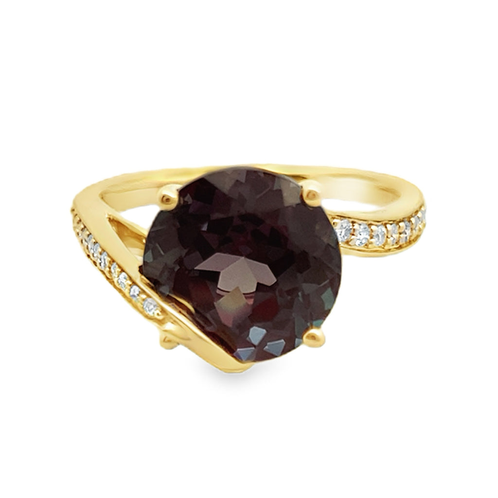 0.14 Ctw Diamond 5.49 Ctw Lab Created Alexandrite 14K Yellow Gold Ring Size 7 2.6Dwt