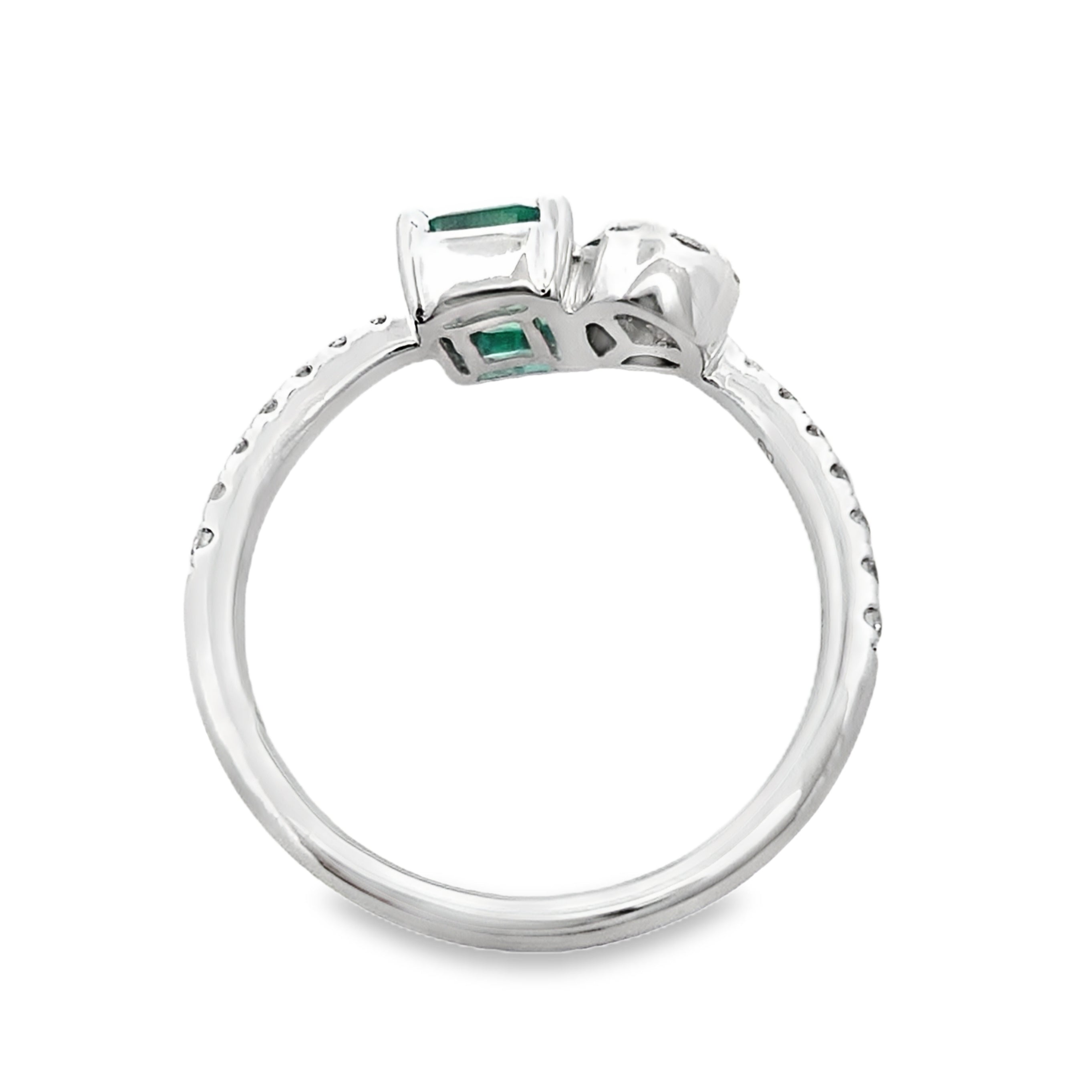 1.20Ct Rd/Bgt/Em 18K White Gold Diamond & Emerald Fashion Ring Size 7 2.0Dwt