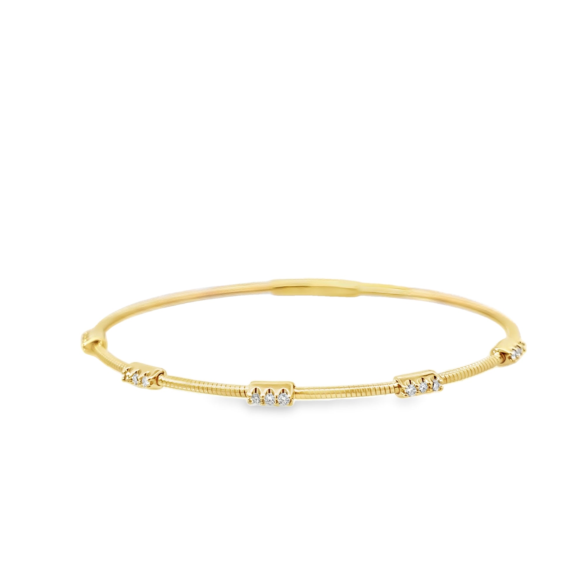0.21Ctw 14K Yellow Gold Ladies Diamond Bangle 7In 3.0Dwt