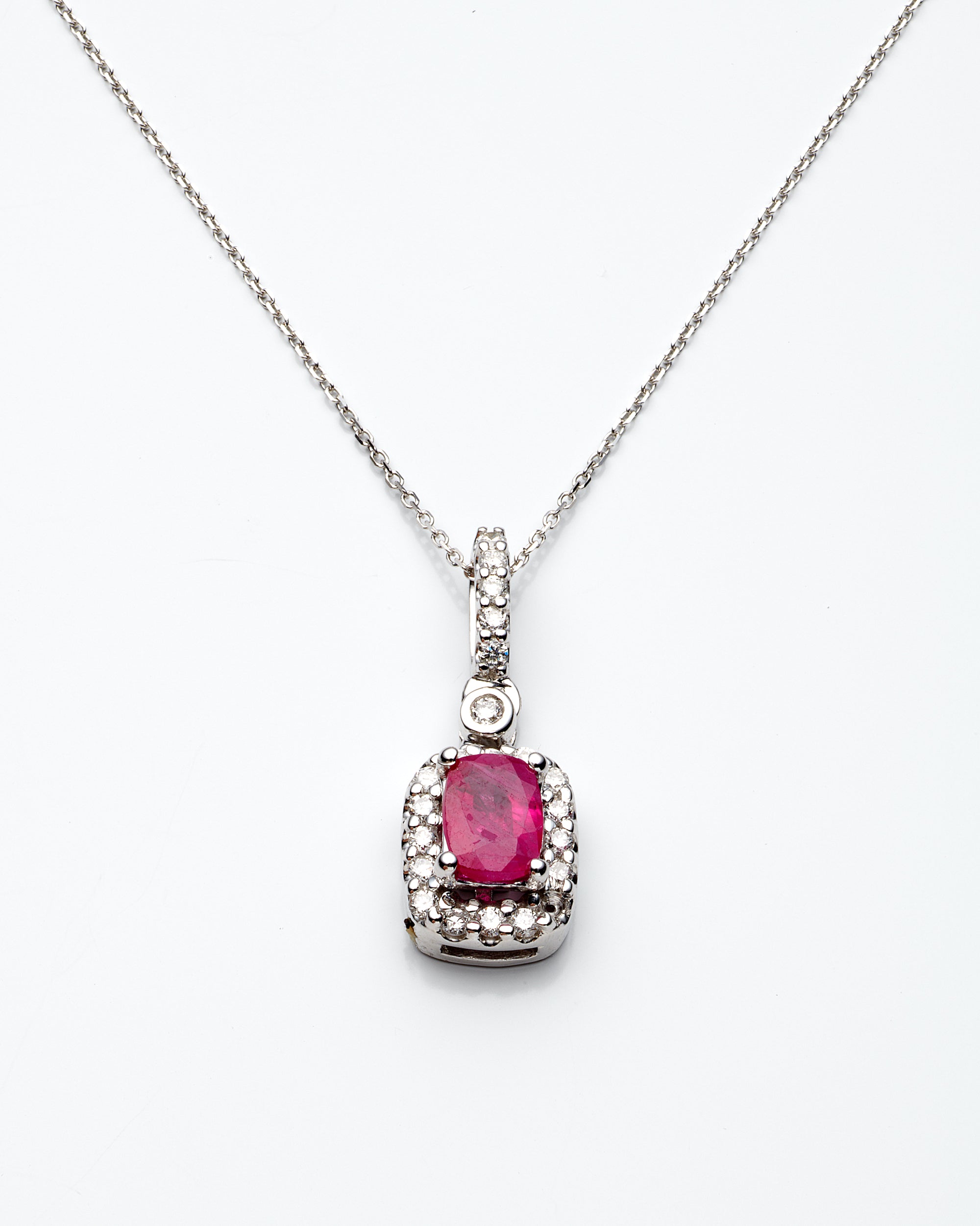 0.16Ctw Diamond 14K White Gold Ruby Center Pendant 1.0Dwt
