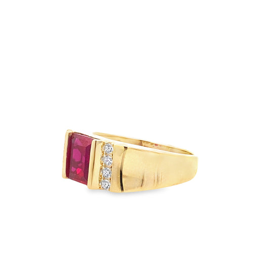 14 K Yellow Gold Mens Ring W/ Cz & Red Stone Size 11 5.7Dwt