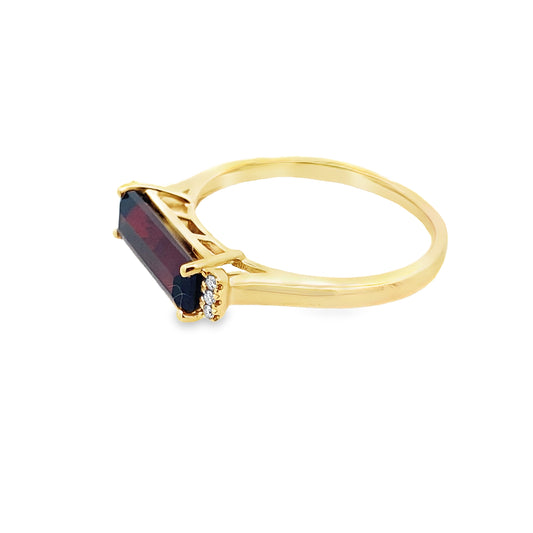 1.84 Gagt/0.03 Ctw Dird 14K Yellow Gold Garnet & Dia Ring Size 7 1.6Dwt