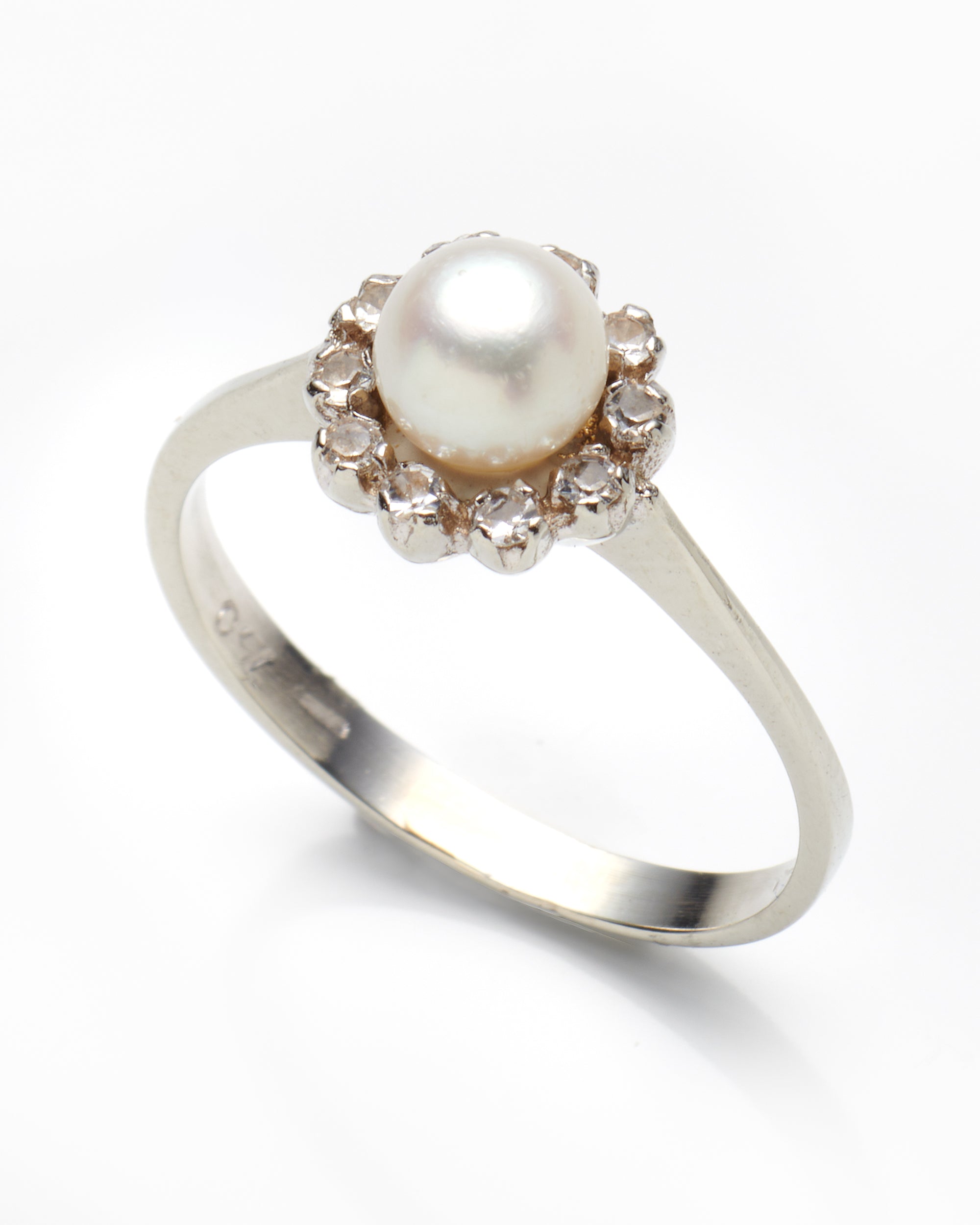 18K White Gold Pearl & Cz Ring Size 4.5 1.4Dwt