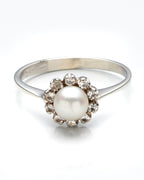 18K White Gold Pearl & Cz Ring Size 4.5 1.4Dwt
