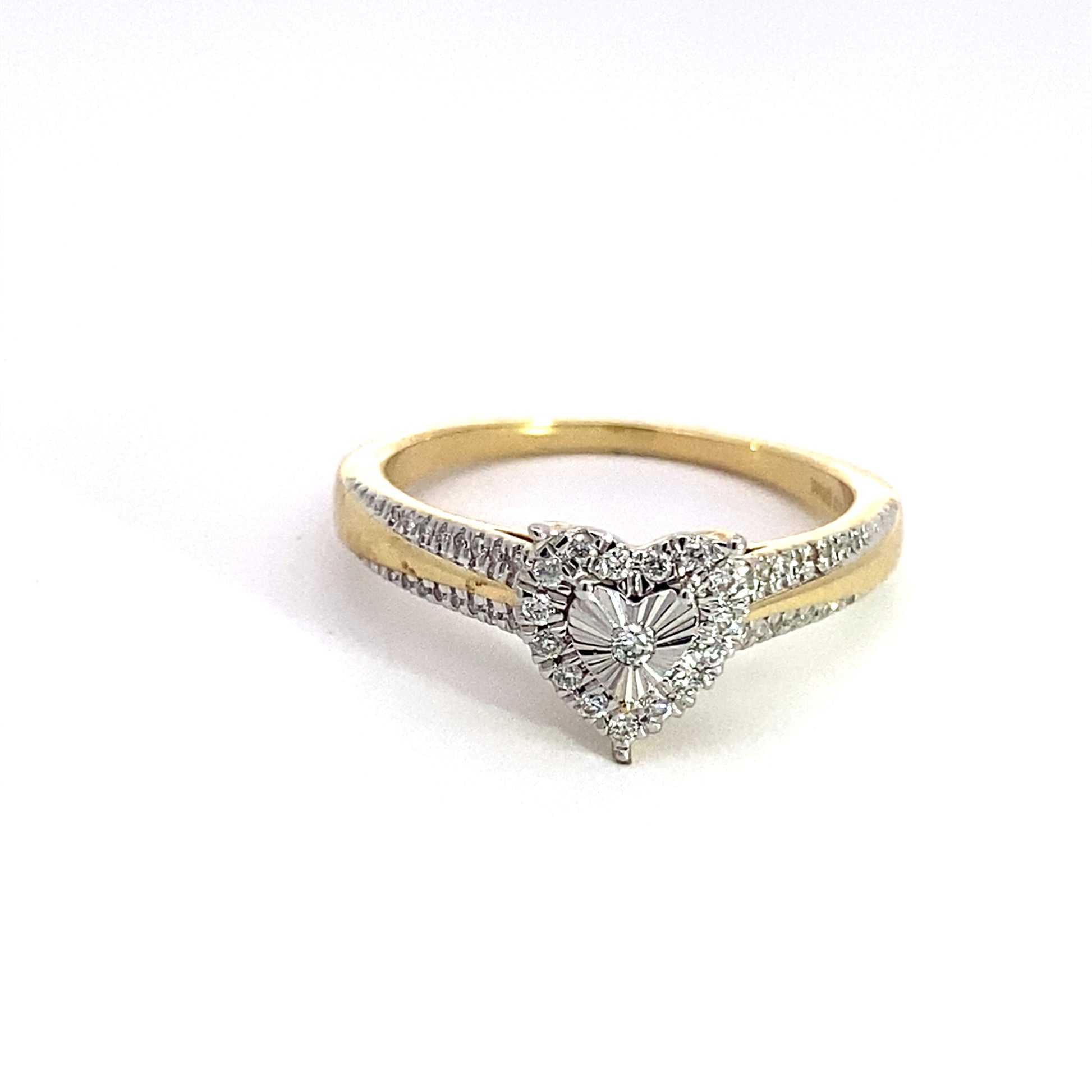 0.15Ctw 10K Yellow Gold Diamond Heart Ring Size 7 1.7Dwt