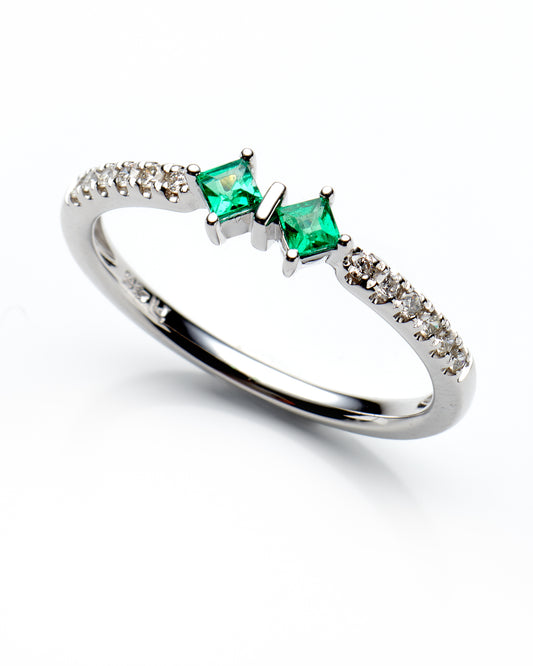 0.11Ctw Diamond 0.17Ctw Emerald 14K White Gold Ring Size 7 1.2Dwt
