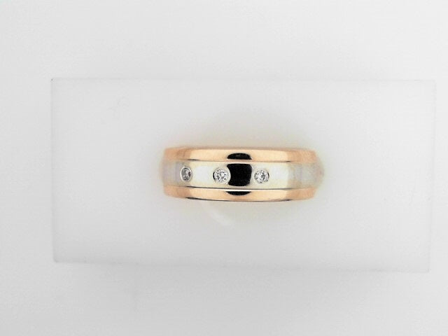 14K Two Tone Gold Diamond Lds Band Size 7 2.5Dwt