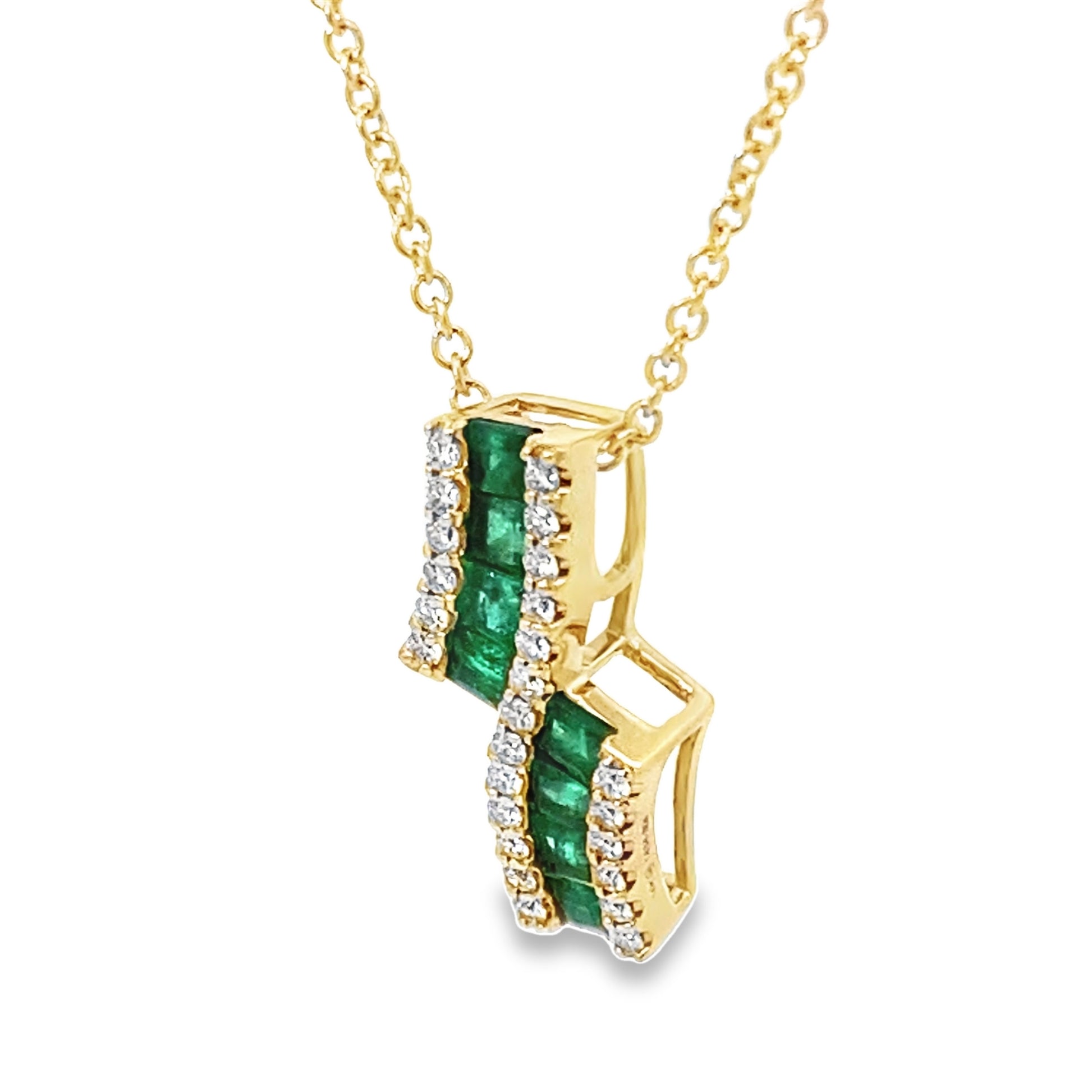 0.22Ctw Diamond 0.73Ctw Emerald 14K Yellow Gold Necklace 18In 2.4Dwt