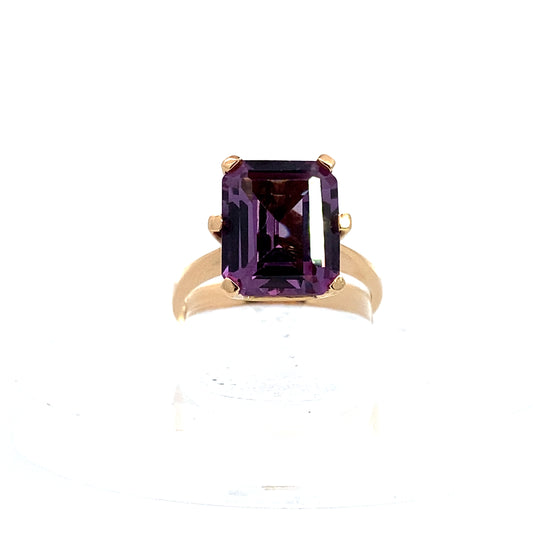 14K Yellow Gold Ladies Purple Stone Ring Size 7.5 4.1Dwt