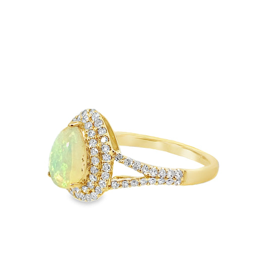 0.48Ctw Diamond 0.70Ctw Opal 14K Yellow Gold Fashion Ring Size 7 1.5Dwt