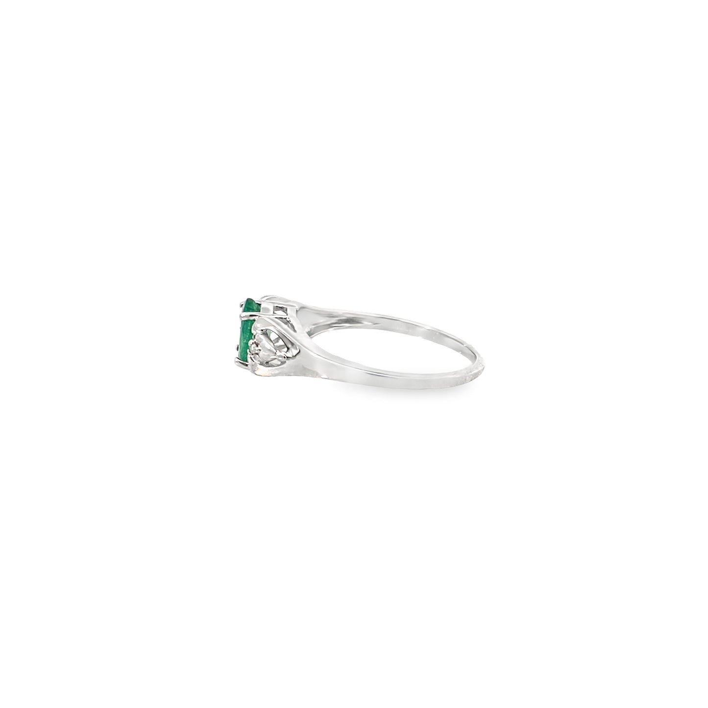 14K White Gold Green Oval Stone Ring Size 7.5 1.5Dwt