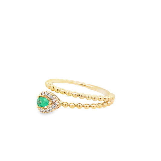 0.18 Ctw Empr/0.08Dird 14K Yellow Gold  Emerald Pear Cut & Diam Ring Size 7 1.8Dwt