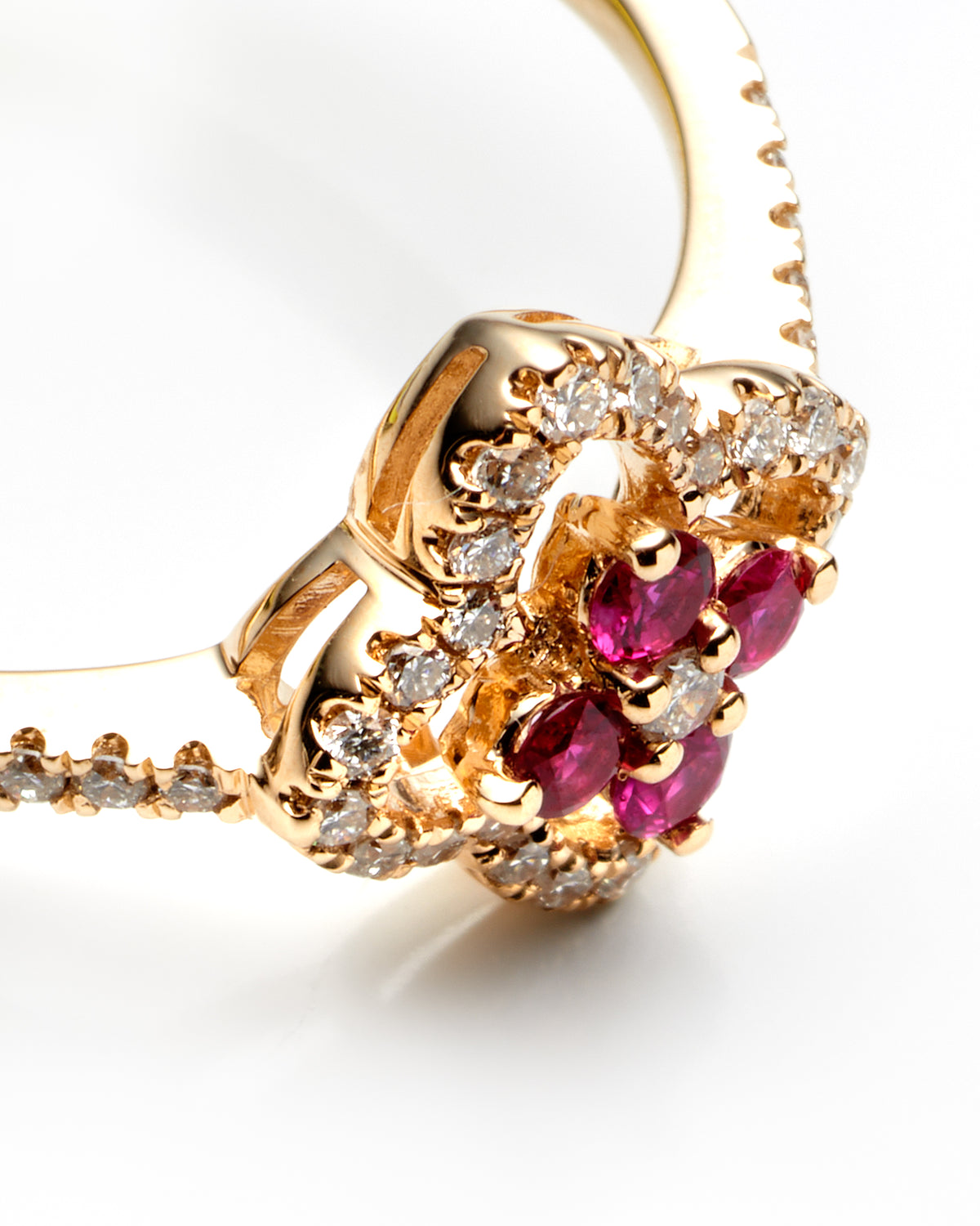 0.20Ctw Diamond & 0.18Ctw Ruby 14K Yellow Gold Ring Size 7 1.6Dwt