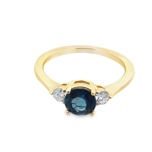 0.94 Lbrd/0.23 Ctw Dird 14K Yellow Gold London Blue Topaz & Dia Ring Size 7 2.0Dwt