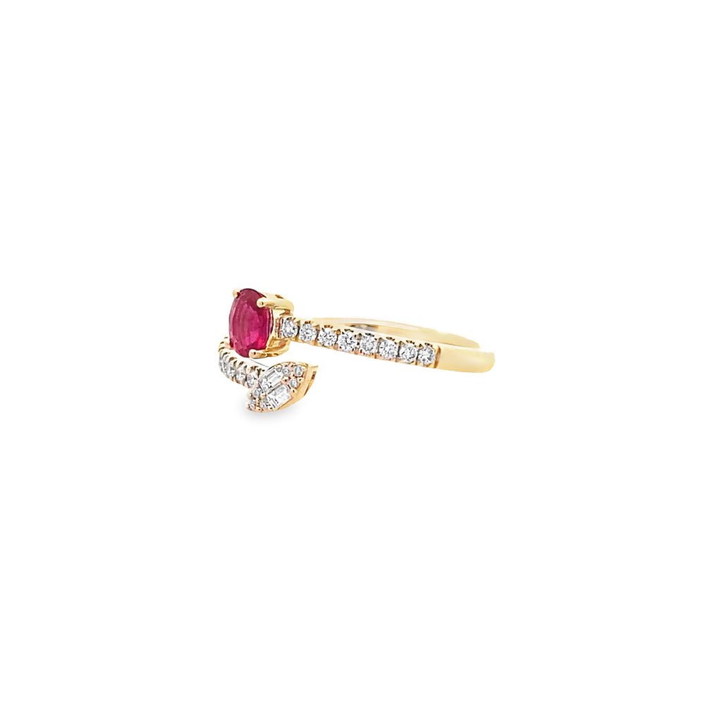 0.45Ctw Rbov/ 0.05 Dibd/0.18 Dird 14K Yellow Gold Ruby & Diamond Ring Size 7 1.4Dwt
