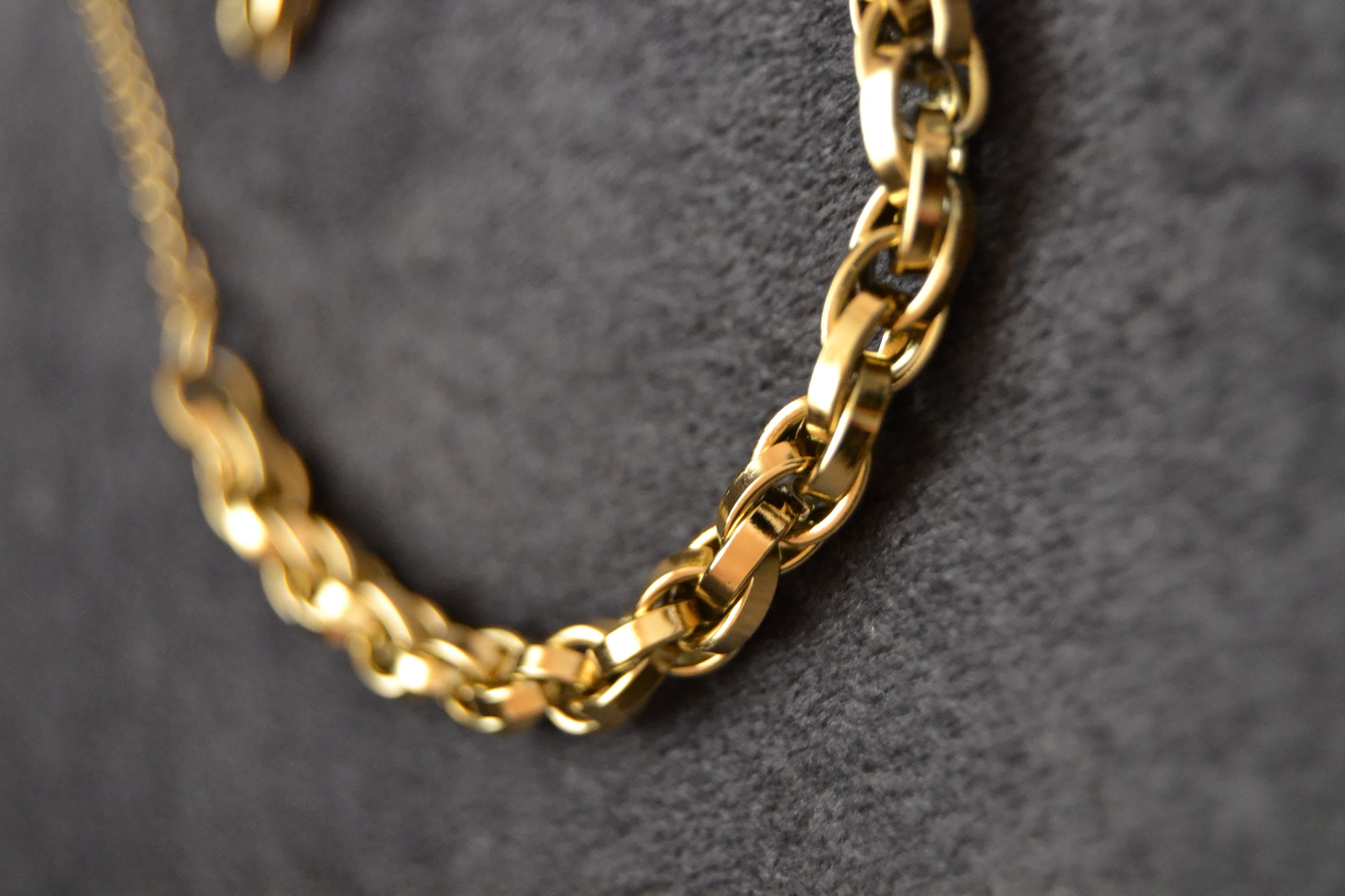 Gold Miami Cuban Link Chains in Florida